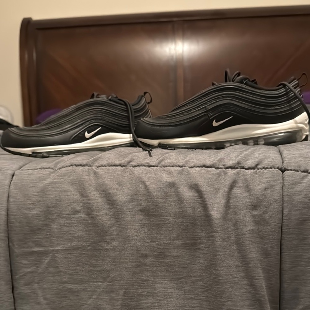 Nike Women’s Black Air Max Sneakers